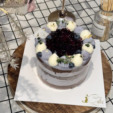 Blueberry Chiffon Cake – Lavender Cream & Golden Touch