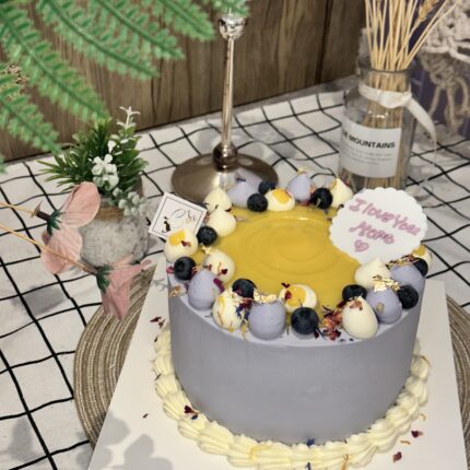 Alternative view of Blueberry Chiffon Cake – Lavender Cream & Golden Touch