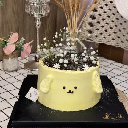 Pompompurin-Inspired Cake – Cute Starry Birthday Cake with Baby’s Breath