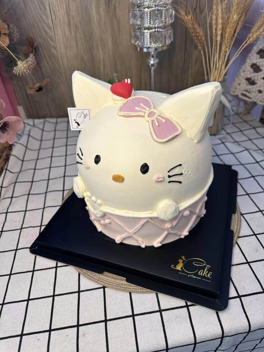 Hello Kitty Birthday Cake – Cute 3D Cat Cake for Kitty Lovers